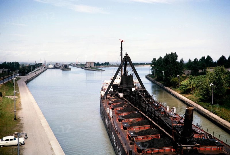 Bulk carrier 'Midland Prince' cargo ship (1907-1968) in lock of Welland canal, St Lawrence seaway, Great Lakes, Ontario, Canada, North America 1963, North America