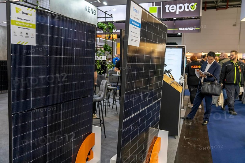 Solar Solutions Düsseldorf trade fair, over 250 international exhibitors present products and services from the solar industry, smart storage, EV charging and green HVAC to a trade audience of users and dealers, Düsseldorf, North Rhine-Westphalia, Germany, Europe