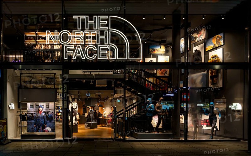 Night shot, The North Face, logo, outdoor clothing, shop, Königsstraße shop, Stuttgart, Baden-Württemberg, Germany, Europe