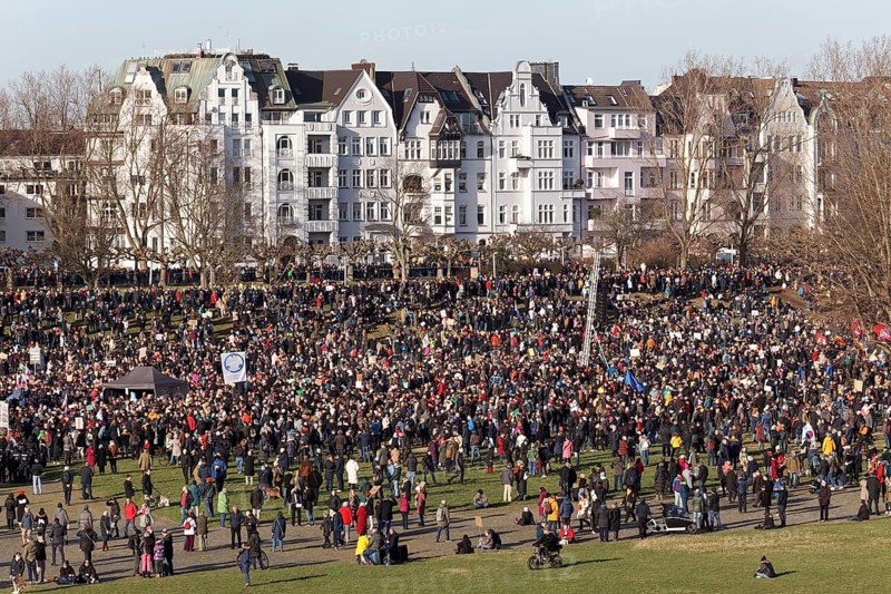Major demonstration against right-wing extremism and AfD on 27 January 2024 in Düsseldorf, main rally on the Rhine meadows, view of Oberkassel, North Rhine-Westphalia, Germany, Europe