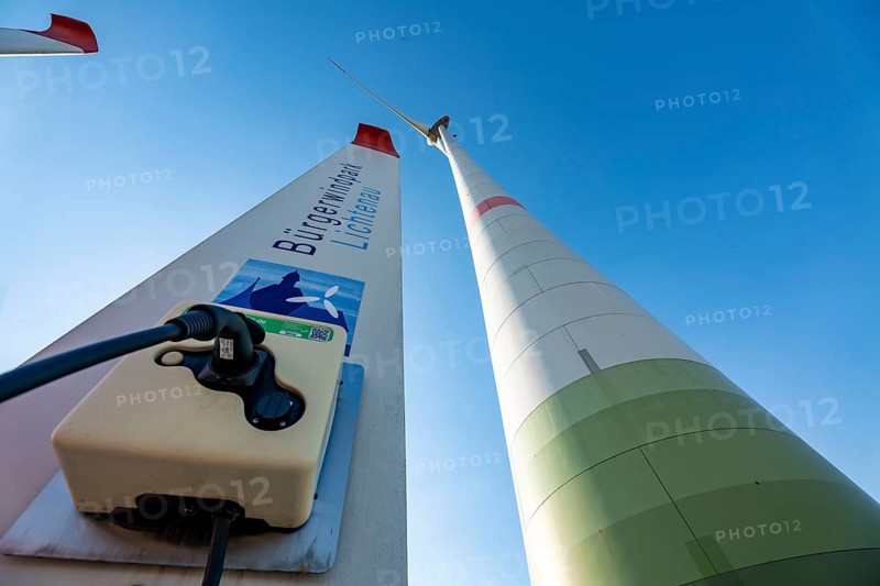 Bürgerwindpark Westernfeld-Buchgarten, near Lichtenau, 11 wind turbines, free charging station for electric cars at the wind farm, organised and financed by a cooperative, profits flow partly into the region, North Rhine-Westphalia, Germany, Europe