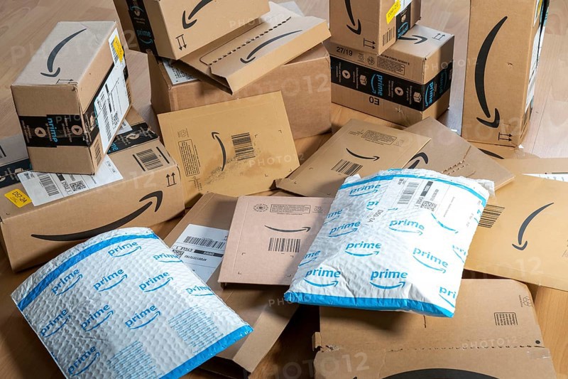 Parcels from online mail order company Amazon, various packaging, Amazon Prime