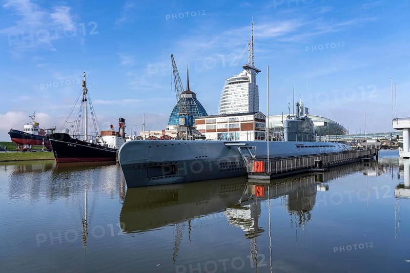 Submarine, Wilhelm Baür, Museum of Technology, Old Harbour, harbour basin, harbour district, Sail City building, Klimahaus Bremerhaven, museum ships, part of the Harbour Worlds, in Bremerhaven, Bremen, Germany, Europe