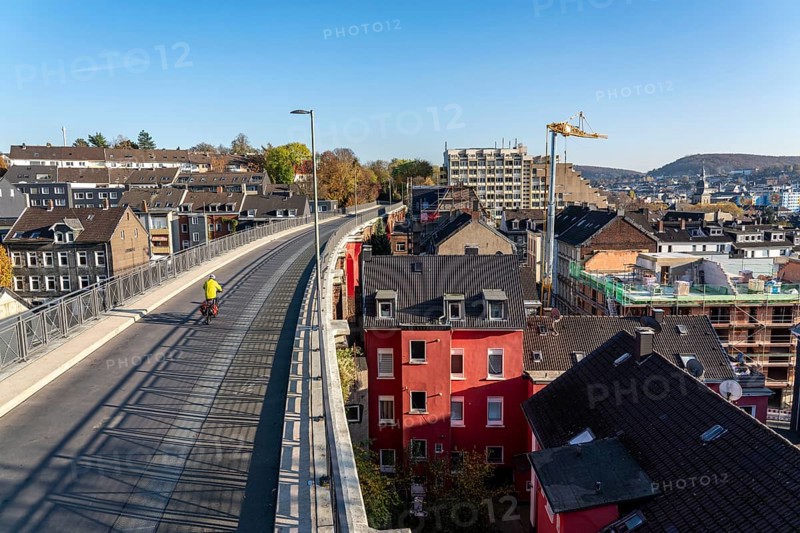 The Nordbahntrasse, a cycle path, footpath, on a former 22 km long railway line, along the west-east axis of Wuppertal, on the northern slope, with many tunnels, viaducts and views of the city, Wupperfelder Viadukt, bridge, Wuppertal, North Rhine-Westphalia, Germany, Europe