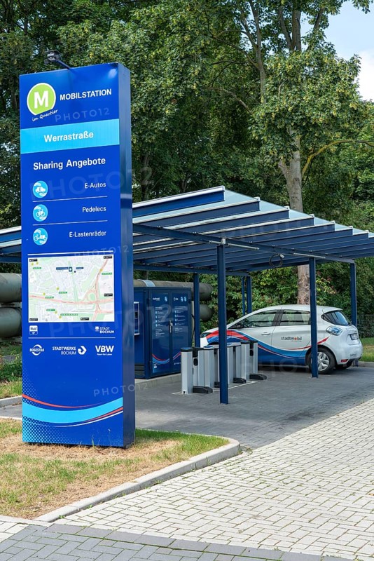 E-mobility station, car sharing and e-bike sharing, for all citizens, rental and charging station, operated by BOGESTRA, Stadtwerke Bochum and VBW, Bochum, North Rhine-Westphalia, Germany, Europe