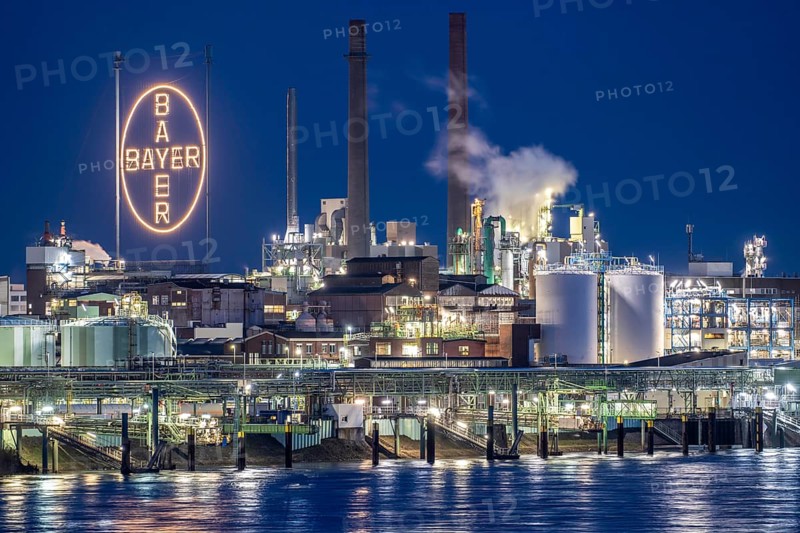Backdrop of Chempark Leverkusen, Bayer Leverkusen, chemical park, chemical plant, river Rhine, Leverkusen, North Rhine-Westphalia, Germany, Europe