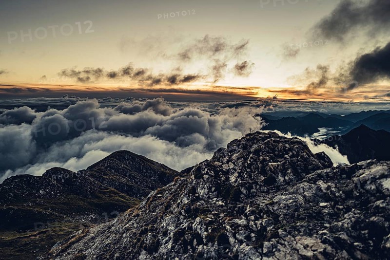 Sunrise hike on the Hochplatte in the Ammergau Alps, Ammergebirge in the Allgäu, Bavaria, Germany, Europe