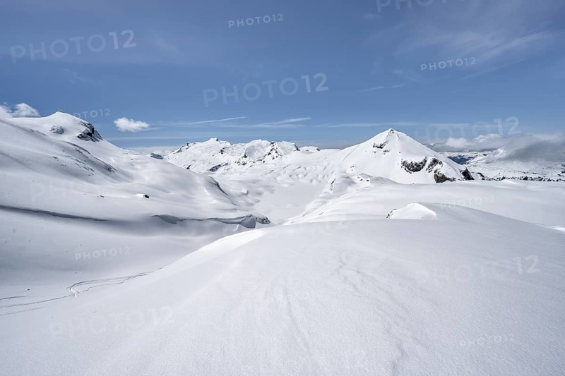 Mountain landscape with snow, summit Mittaghorn and Wildhorn, ascent to Wildstrubelhütte, Bernese Alps, Switzerland, Europe