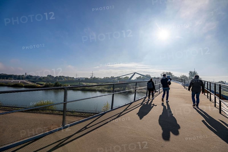 New bridge over the Rhine-Herne Canal and the Emscher, leap over the Emscher, bicycle and pedestrian bridge, 412 metres long, at the so-called Emscherland, Castrop-Rauxel water cross, North Rhine-Westphalia, Germany, Europe