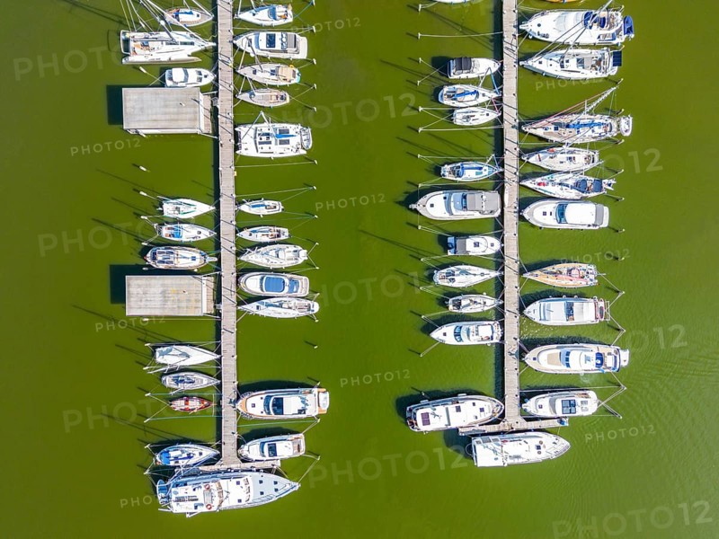 Aerial view, drone photo: Yachts on the jetty in Krummin natural harbour, Krumminer Wiek on the Peenestrom, Usedom Island, Mecklenburg-Western Pomerania, Germany, Europe