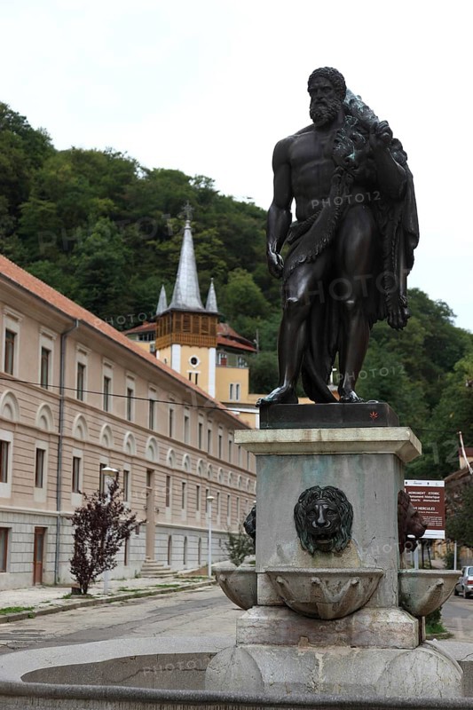 Banat, Spa, Hercules Spa, Baile Herculane, Hercules statue in the old town centre, Romania, Europe