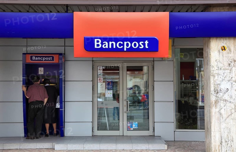City of Targu Mures, Neumarkt am Mieresch, entrance area of a Romanian bank, Bancpost, Romania, Europe