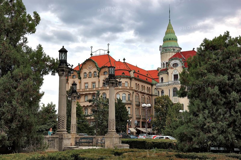Romania, Kreisch region, Oradea, Grosswardein, Black Eagle Palace, Black Eagle Palace, Vulturul Negro at Piata Unirii, Europe
