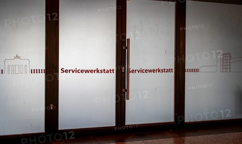 Service workshop, subway at Jannowitzbrücke S-Bahn station, Berlin, Germany, Europe