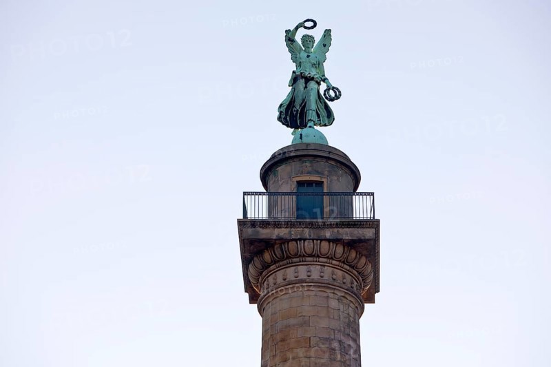 Waterloo Column with Victoria, Victory Column commemorating the Battle of Waterloo, Waterlooplatz, Hanover, Lower Saxony, Germany, Europe