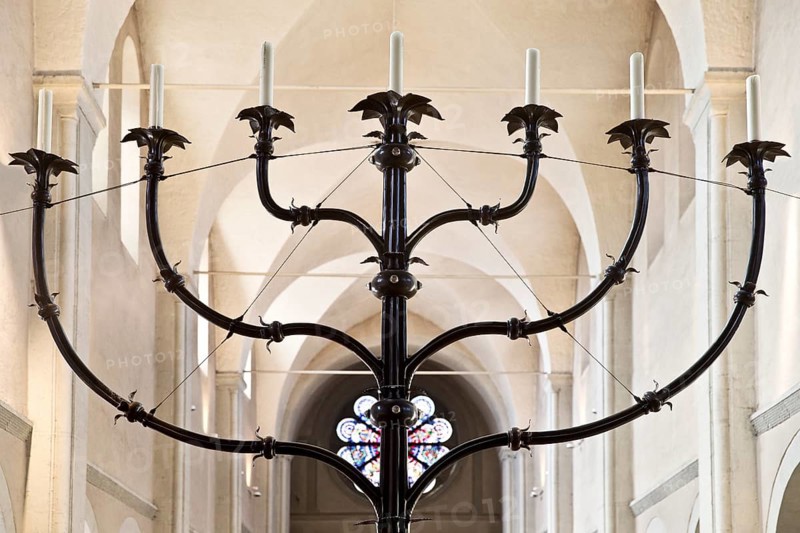 Seven-armed chandelier consisting of 77 pieces cast in bronze, St. Blasii Cathedral in Braunschweig, Lower Saxony, Germany, Europe