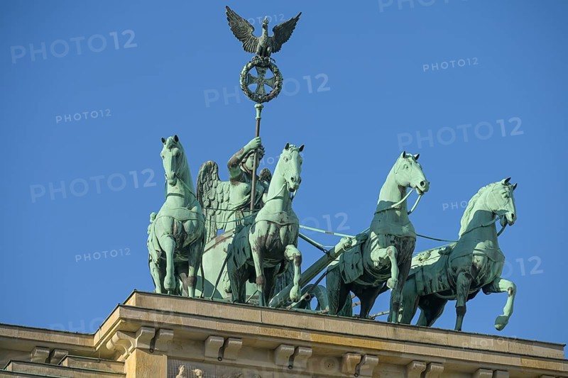 Quadriga, Brandenburg Gate, Pariser Platz, Mitte, Berlin, Germany, Europe
