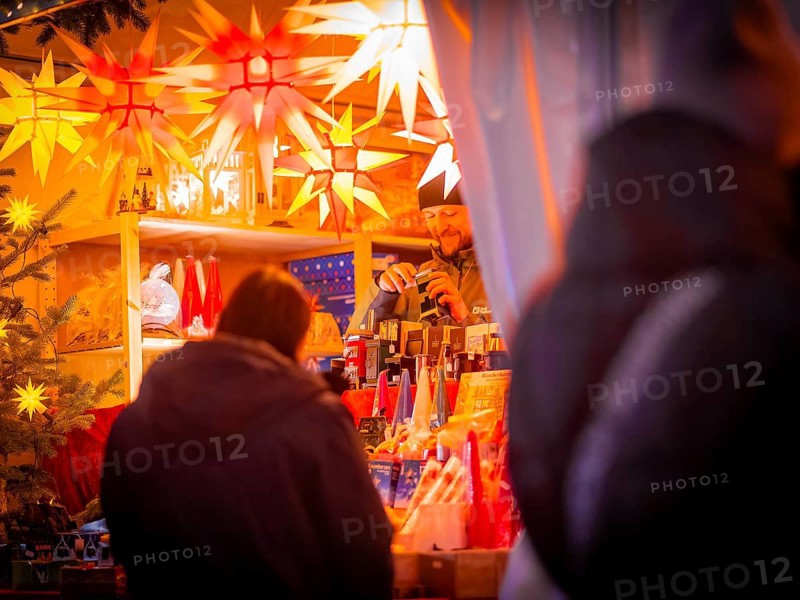 Christmas market on the main street in Dresden Neustadt, Dresden, Saxony, Germany, Europe