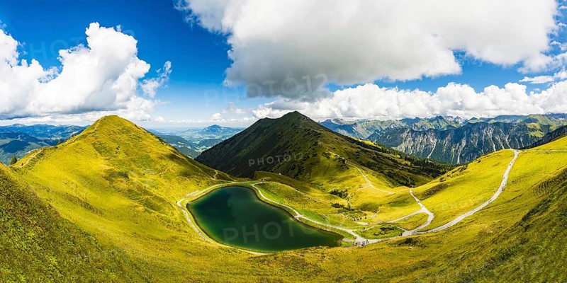 Riezler Alpsee, an artificial lake, snow pond, feeds the snow cannons that completely cover the slopes of the Fellhorn and Kanzelwand cable cars with snow, behind it the Fellhorn, 2038m, Allgäu Alps, Bavaria, Germany, Europe