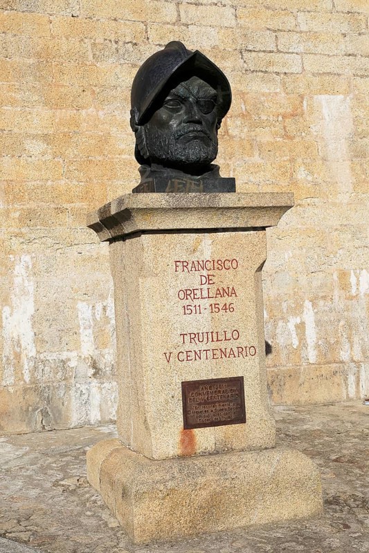 Bust sculpture Amazonian explorer Francisco de Orellana, 1511-1546, Trujillo, Caceres province, Extremadura, Spain, Europe