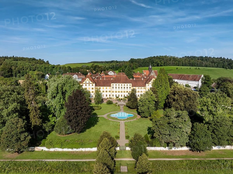 Salem Castle school and boarding school, former imperial abbey, museum, concert grounds, former monastery of the Cistercian order, aerial view, Lake Constance district, Linzgau, Baden-Württemberg, Germany, Europe