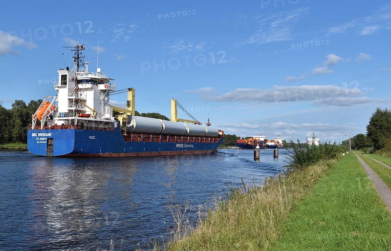 Cargo ship and container ship meet in the Kiel Canal, Kiel Canal in a ship siding, Schleswig-Holstein, Germany, Europe