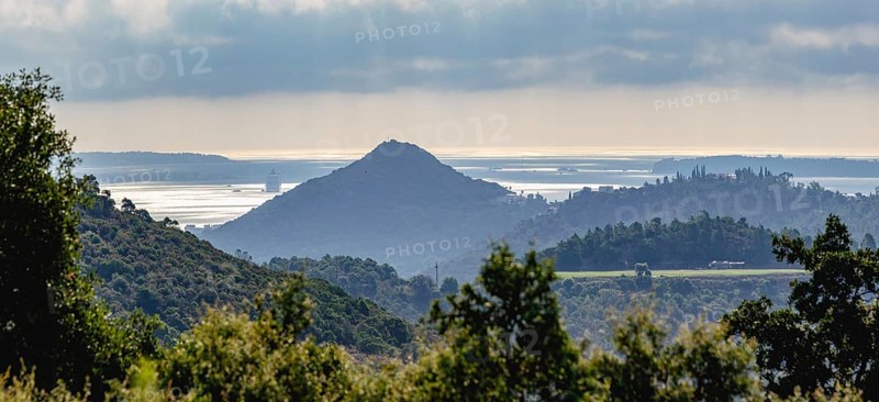 Bay of Cannes, sunlight makes water appear silver, Saint Jean de Cannes, Provence-Alpes-Côte d'Azur, France, Europe