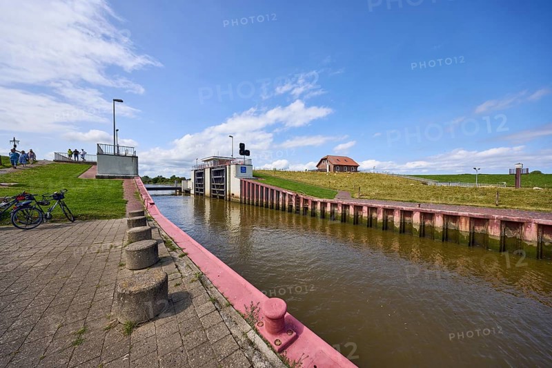 Varel lock with open lock gates in Varel, district of Friesland, Lower Saxony, Germany, Europe