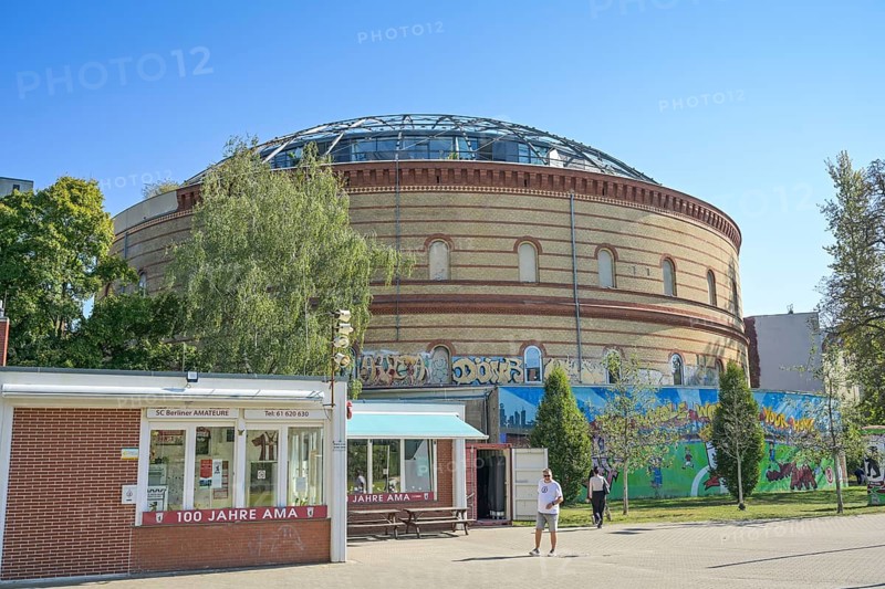 Fichtebunker, former high-rise bunker, now residential building, Körtestraße, Fichtestraße, Friedrichshain-Kreuzberg, Berlin, Germany, Europe