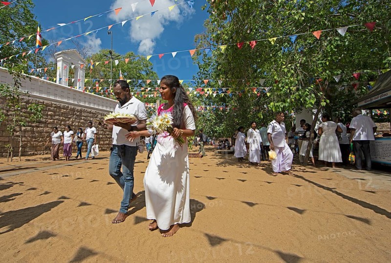 Sri Lankan pilgrims in the holy city of Anuradhapura, North Central Province, Sri Lanka, Asia