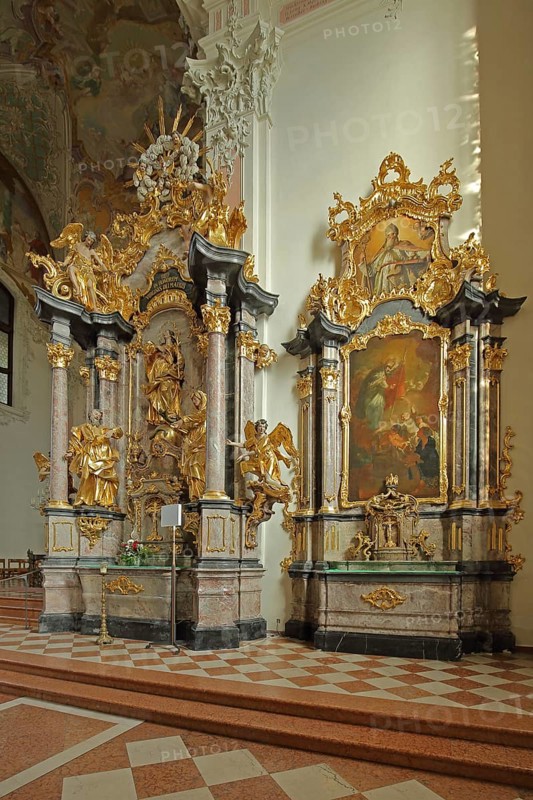 Baroque altars with decorations, interior view, arts and crafts, magnificent, stucco decoration, painting, painting, altar, church, St Peter's, old town, Mainz, Rhine-Hesse region, Rhineland-Palatinate, Germany, Europe