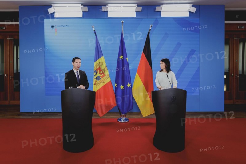 (R-L) Annalena Bärbock (Alliance 90/The Greens), Federal Foreign Minister, and Mihai Popsoi, Foreign Minister of Moldova, at a press conference after a meeting in Berlin, 9 April 2024 / Photographed on behalf of the Federal Foreign Office