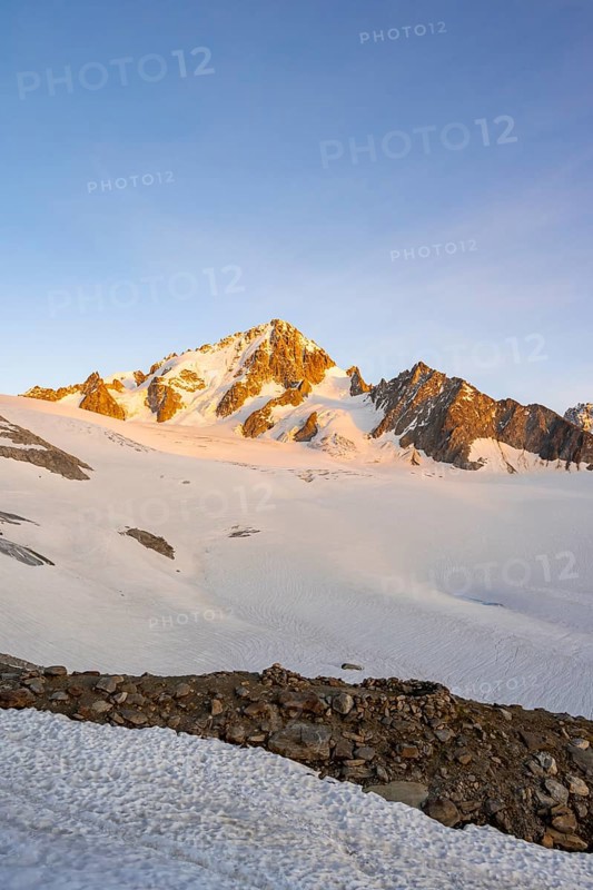 High alpine mountain landscape at sunset, Glacier du Tour, Glacier and mountain peaks in the evening light, summit of the Aiguille de Chardonnet, Chamonix, Haute-Savoie, France, Europe