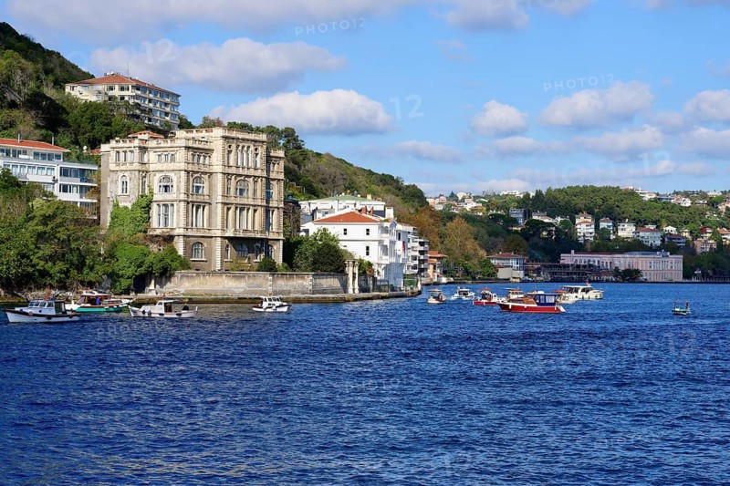 Mansion along the Bosphorus, Rumeli Hisari, Istanbul, Turkey, Asia