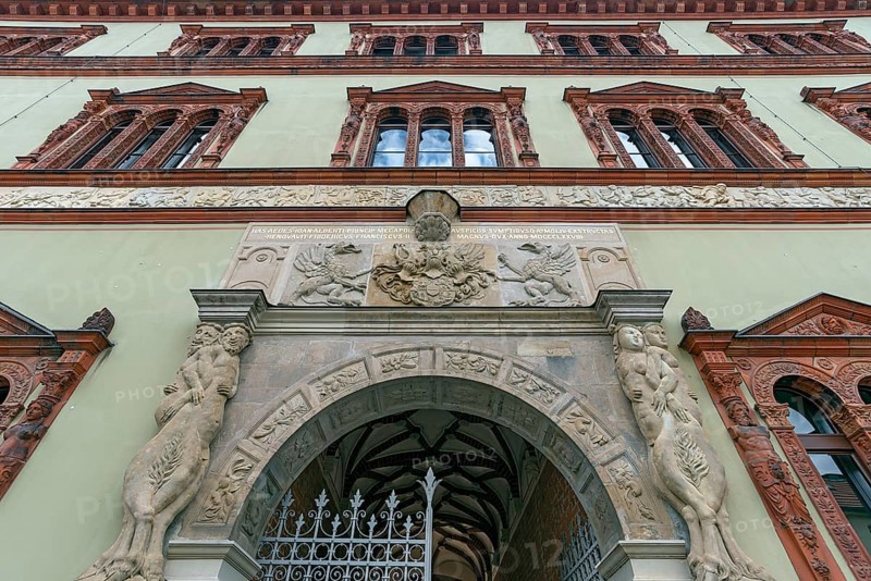 Facade in the Italian Renaissance style from 1555, in the courtyard of the former Fürstenhof, summer residence of the Dukes of Mecklenburg, now the district court, Vor dem Fürstenhof 1, Wismar, Mecklenburg-Vorpommern