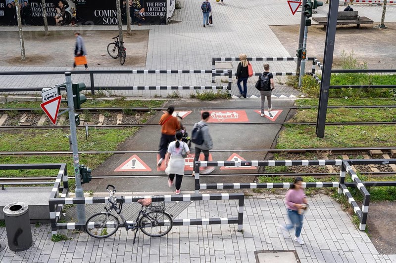 Schadowstraße tram stop in Düsseldorf, railway crossing, North Rhine-Westphalia, Germany, Europe