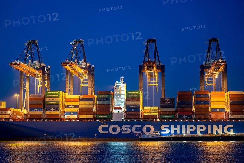 Container ship of the shipping company Cosco Shipping, CSCL SATURN, being loaded and unloaded, Euromax Container Terminal, container freighter, in the seaport of Rotterdam, Yangtzehaven, Netherlands, deep-sea harbour Maasvlakte 2, on an artificial land area off the original coastline
