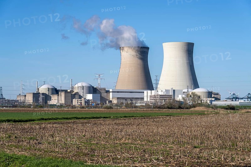 The Doel nuclear power plant on the Scheldt, one of two nuclear power plants in Belgium, consists of three operating units, each with a pressurised water reactor, as well as a decommissioned unit, Antwerp, Belgium, Europe