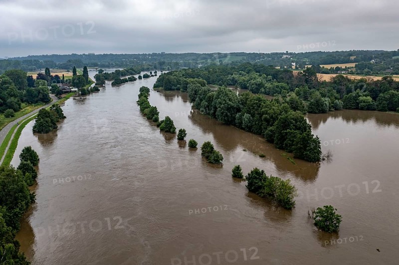 Ruhr flood near Mülheim-Menden, flooded Ruhr floodplains, flood on the Ruhr, after long heavy rainfall the river left its bed and flooded the countryside and villages, the highest water level ever measured, North Rhine-Westphalia, Germany, Europe