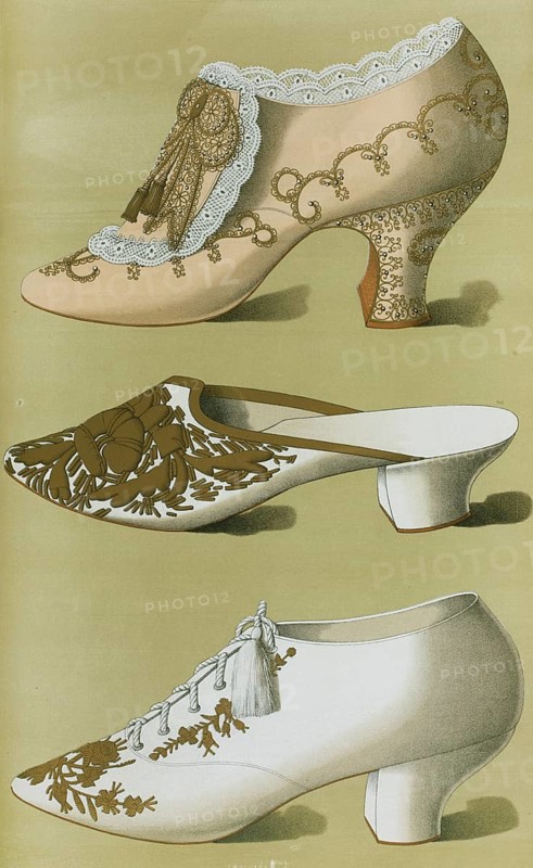 Shoe fashion in 1900, Women's shoes, Imperial shoe, with lace, gold embroidery, beadwork, and knot of gold lace and tassels, Imperial shoe, with lace, gold embroidery, beadwork, and knot of gold lace and tassels