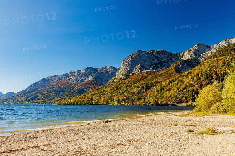 Grundlsee in autumn, salzkammergut, styria, Austria, Europe