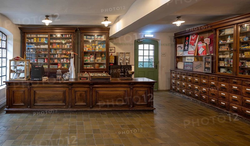 Former Thuringian drugstore from 1898, used as a corner shop from 1920 to 1960, now in the Industrial Museum, Sichardstr., Lauf an der Pegnitz, Middle Franconia, Bavaria, Germany, Europe