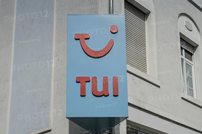 Tui travel agency, Logo, Rüsselsheim, Hesse, Germany, Europe