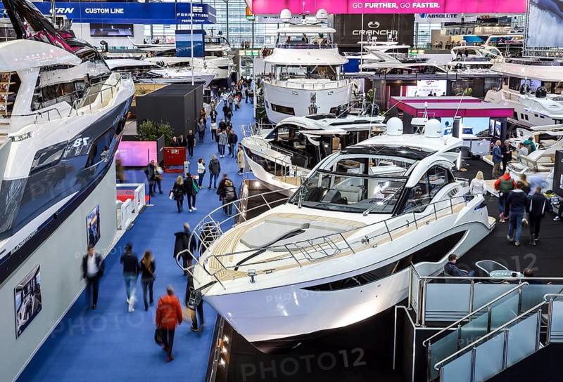 Düsseldorf, North Rhine-Westphalia, Germany, Luxury yachts at the boot Düsseldorf trade fair, Europe