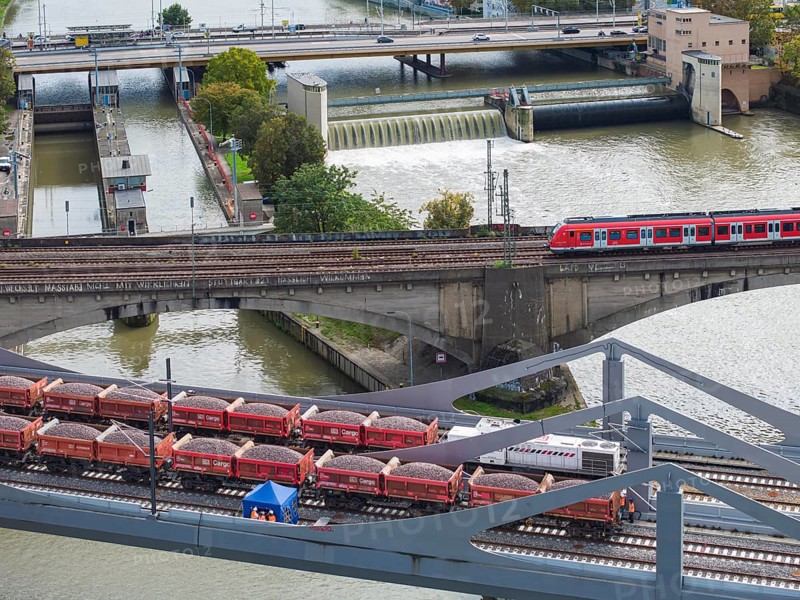 Load test on the Neckar Bridge, aerial view. Due to the unusual design, dimensional checks are mandatory in front of the bridge is opened to trains. Two goods trains with a combined weight of 960 tonnes load the 345 metre long bridge over the Neckar. Local train. The bridge is part of the major Stuttgart 21 project. Stuttgart, Baden-Württemberg, Germany, Europe