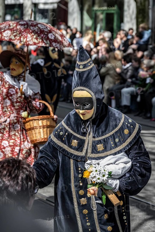 Participants dressed up as jesters from the guest canton of Schwyz, jesters' symposium of the Märchler carnival societies, parade of historically costumed guildsmen, Sechseläuten or Sächsilüüte, Zurich Spring Festival, Zurich, Switzerland, Europe