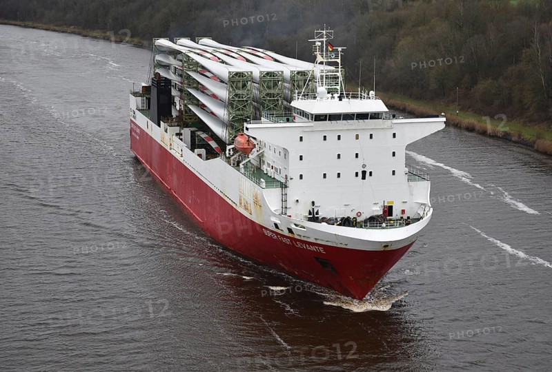 Ro-Ro Cargo ship, cargo ship Super Fast Levante travelling with rotor blades for wind turbines in the Kiel Canal, NOK, Kiel Canal, Schleswig-Holstein, Germany, Europe