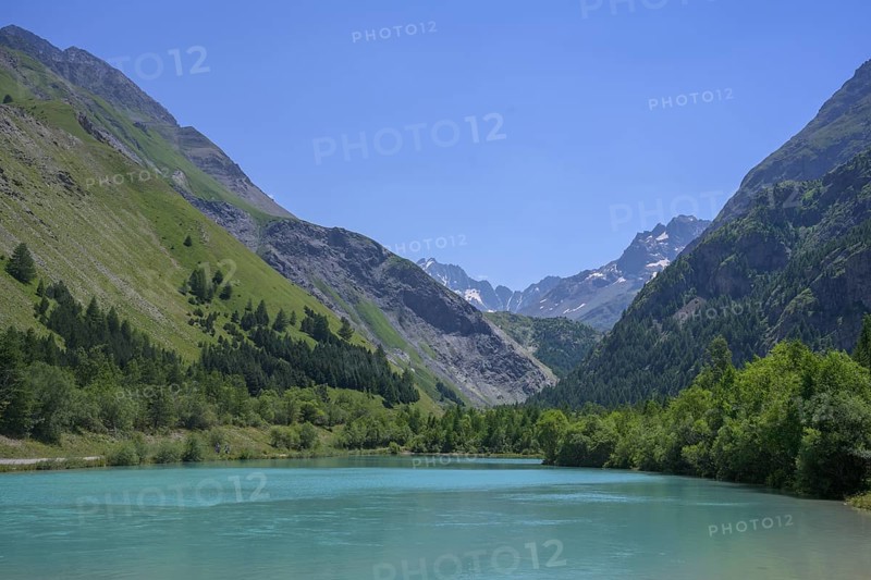 Lake with turquoise glacier water, Villar-d'Arêne, Département Hautes-Alpes, France, Europe