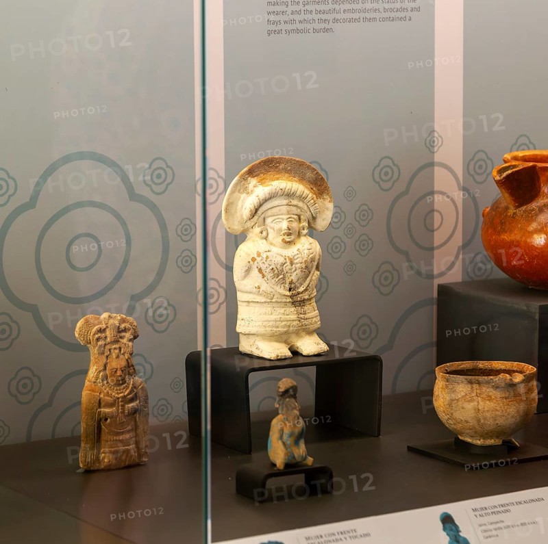 Figurine model of woman in embroidered outfit, from Jaina, Late classical period, Mayan archaeological museum, Fort San Jose, Campeche, Mexico, Central America