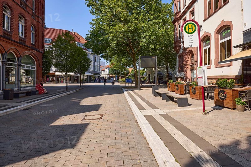 Street and bus stop Am Markt in the city centre of Bad Salzuflen, Lippe district, North Rhine-Westphalia, Germany, Europe